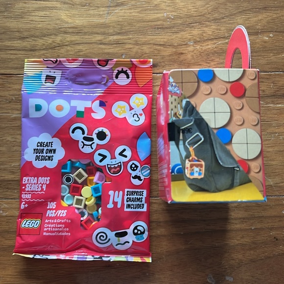 Lego Dots Dog bag tag plus extra Dots (retired) - Picture 3 of 3